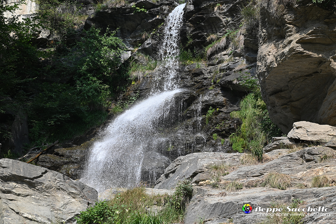 VBS_2881 - Novalesa - Abbazia. Parrocchia. Cascata del Rio Bard.jpg
